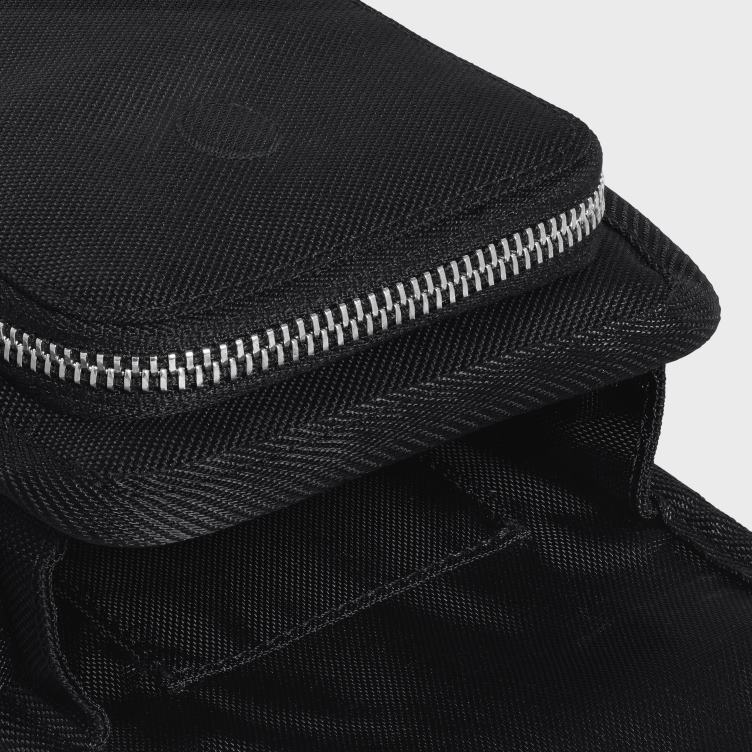 CELINE zwart Telefoonhoesje voor trekking van nylon met print 4TLH82170