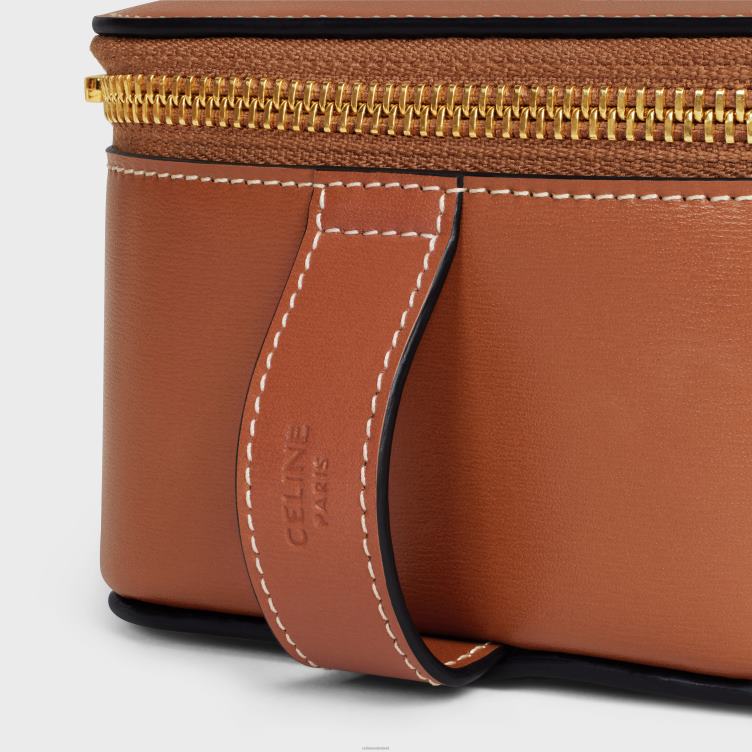 CELINE bruinen Een klein toilettasje van glanzend kalfsleer 4TLH81588