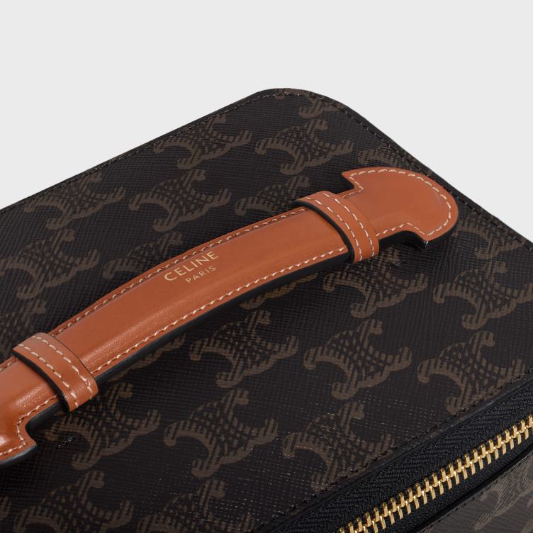 CELINE bruinen Kleine toilettas met handvat aan de bovenkant, van triomphe canvas en kalfsleer 4TLH81590