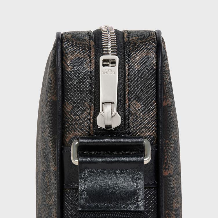 CELINE zwart Middelgrote messengertas van triomphe-canvas 4TLH82089