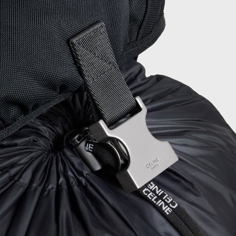 CELINE zwart medium rugzaktrekking van nylon 4TLH82108