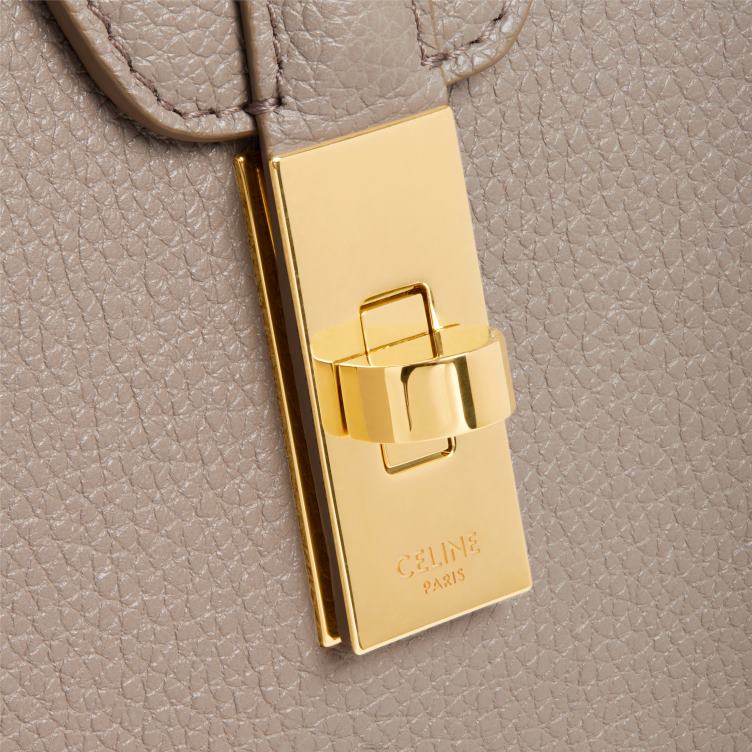 CELINE kiezelsteen mediumzachte 16-tas van soepel generfd kalfsleer 4TLH8143